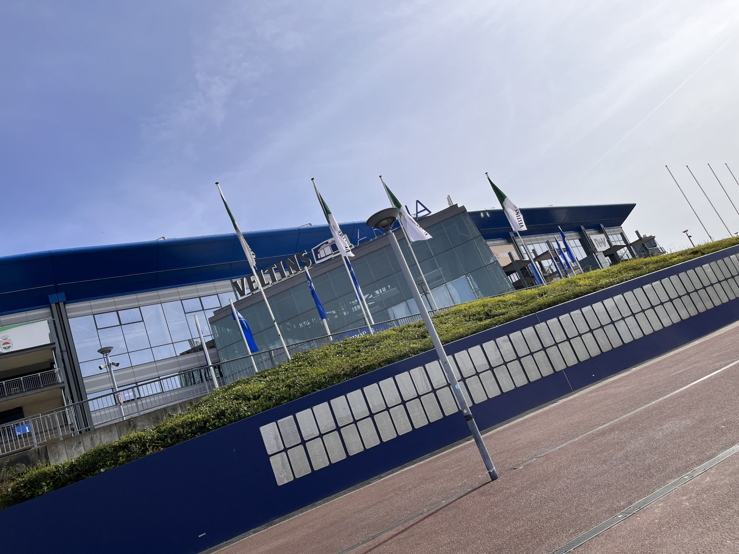 Das Bild zeigt die Veltins-Arena auf Schalke.