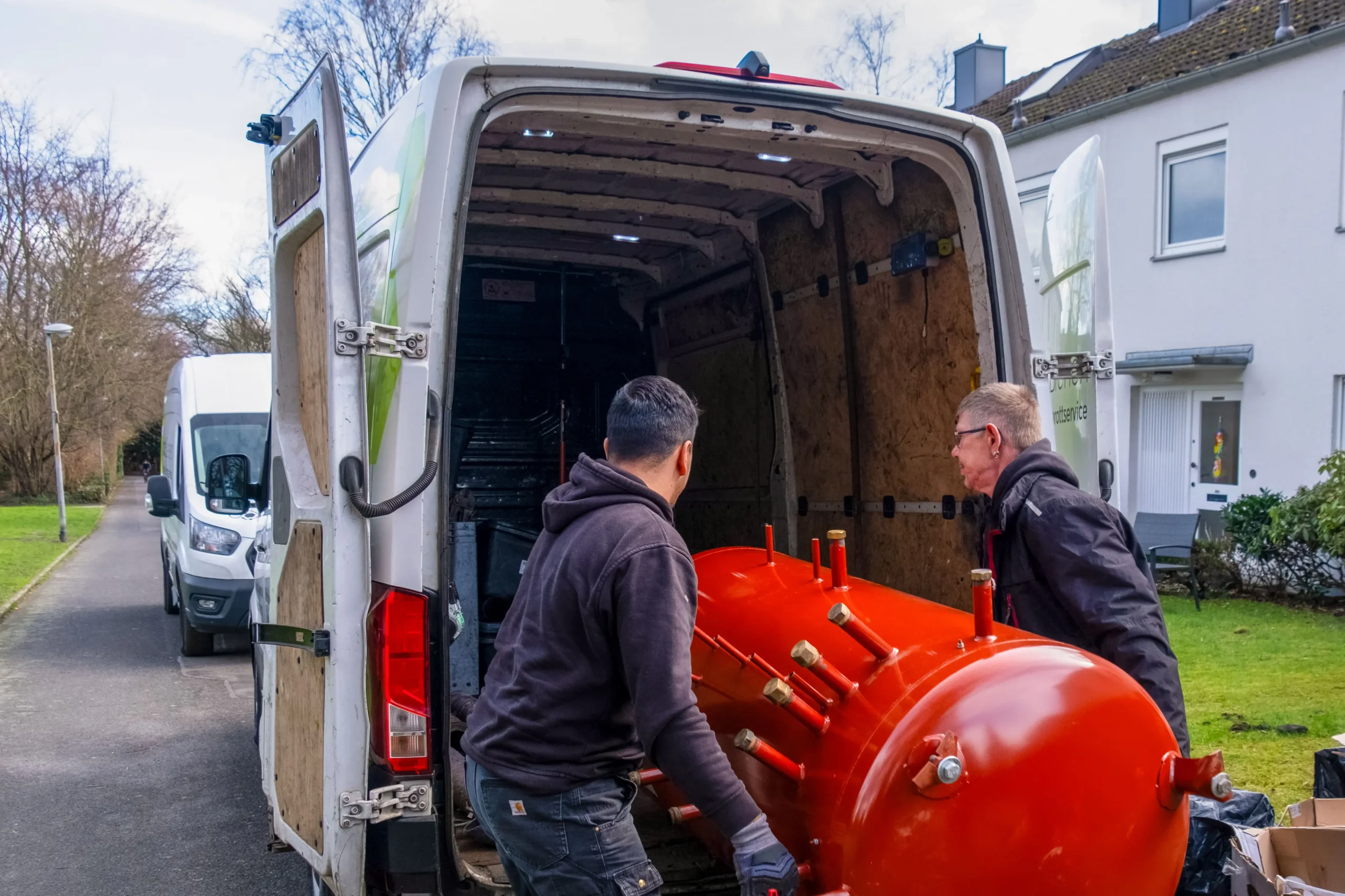 „66 seconds for the future“: SchrottBienen beschleunigen die Wärmewende
